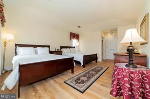 10805 Piney Pond Dr, Great Falls, VA 22066 - Photo 46