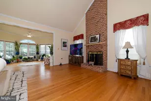 10805 Piney Pond Dr, Great Falls, VA 22066 - Photo 30