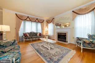 10805 Piney Pond Dr, Great Falls, VA 22066 - Photo 10