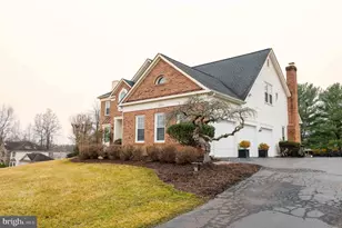 10805 Piney Pond Dr, Great Falls, VA 22066 - Photo 108