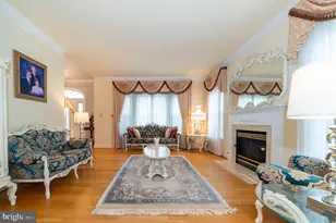 10805 Piney Pond Dr, Great Falls, VA 22066 - Photo 12