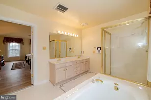 10805 Piney Pond Dr, Great Falls, VA 22066 - Photo 52