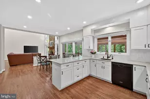8704 Margaret Ln, Annandale, VA 22003 - Photo 14