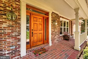 8704 Margaret Ln, Annandale, VA 22003 - Photo 4