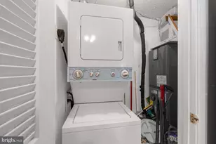 6011 Curtier Dr, Alexandria, VA 22310 - Photo 14