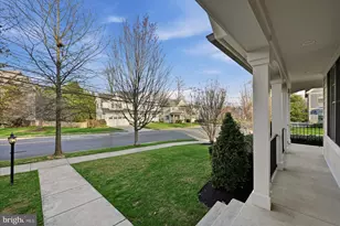 802 Cottage St SW, Vienna, VA 22180 - Photo 1