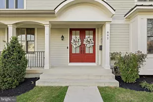 802 Cottage St SW, Vienna, VA 22180 - Photo 6