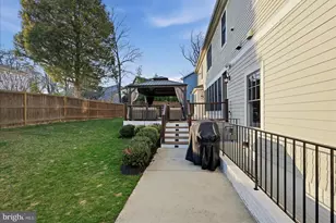 802 Cottage St SW, Vienna, VA 22180 - Photo 30