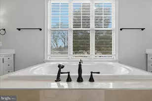 802 Cottage St SW, Vienna, VA 22180 - Photo 46