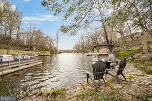 6124 Beachway Dr, Falls Church, VA 22041 - Photo 1