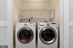 4633 Carisbrooke Ln, Fairfax, VA 22030 - Photo 26