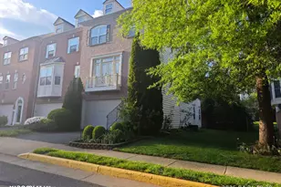 4633 Carisbrooke Ln, Fairfax, VA 22030 - Photo 1