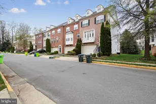 4633 Carisbrooke Ln, Fairfax, VA 22030 - Photo 1