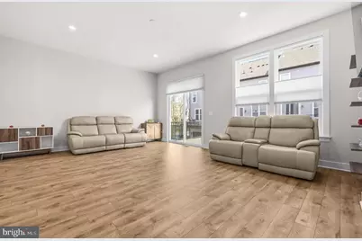 2433 Liberty Loop, Herndon, VA 20171 - Photo 2