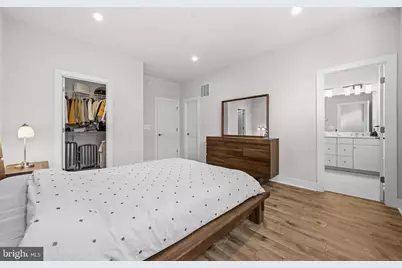 2433 Liberty Loop, Herndon, VA 20171 - Photo 14