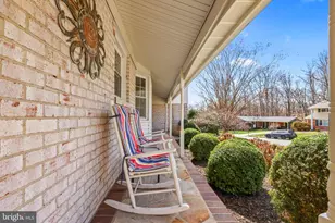 7011 Spaniel Rd, Springfield, VA 22153 - Photo 4