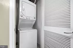 8220 Crestwood Heights Dr, McLean, VA 22102 - Photo 24