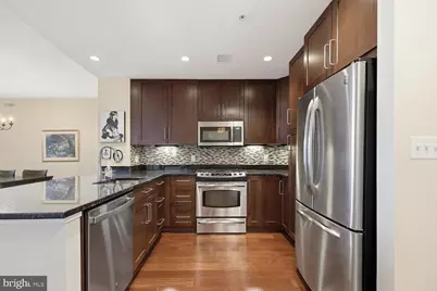 8220 Crestwood Heights Drive #419, McLean, VA 22102 - Photo 4