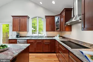 3204 Allness Ln, Herndon, VA 20171 - Photo 12