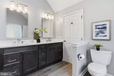 12731 Oak Farms Drive, Herndon, VA 20171 - Photo 32