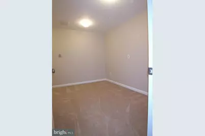 8502 Lakinhurst Lane, Springfield, VA 22152 - Photo 32