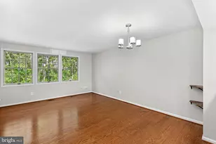 6511 Skylemar Trail, Centreville, VA 20121 - Photo 4