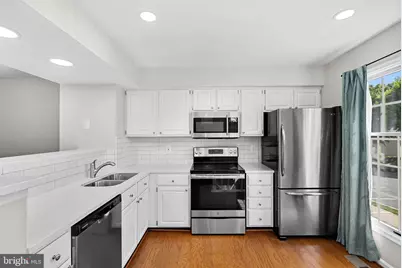 6511 Skylemar Trail, Centreville, VA 20121 - Photo 12