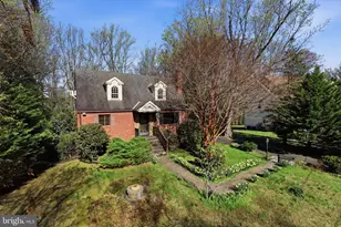 4728 Groves Ln, Fairfax, VA 22030 - Photo 1