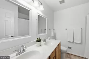 4067 Fountainside Ln, Fairfax, VA 22030 - Photo 26