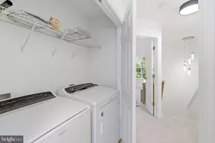 4067 Fountainside Ln, Fairfax, VA 22030 - Photo 32