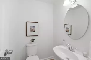 4067 Fountainside Ln, Fairfax, VA 22030 - Photo 22