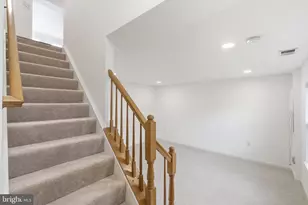 4067 Fountainside Ln, Fairfax, VA 22030 - Photo 4