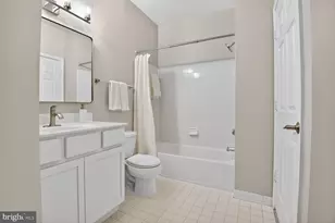 11326 Westbrook Mill Ln, Fairfax, VA 22030 - Photo 20