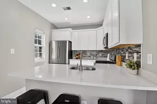 11326 Westbrook Mill Ln, Fairfax, VA 22030 - Photo 12