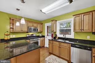 7139 Parkview Ave, Falls Church, VA 22042 - Photo 10