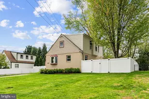 7139 Parkview Ave, Falls Church, VA 22042 - Photo 2
