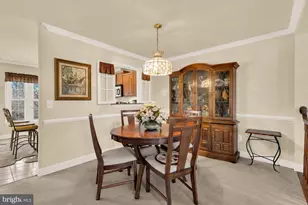 11806 Green Look Pl, Fairfax, VA 22033 - Photo 10