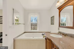 11806 Green Look Pl, Fairfax, VA 22033 - Photo 22