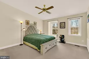 11806 Green Look Pl, Fairfax, VA 22033 - Photo 20