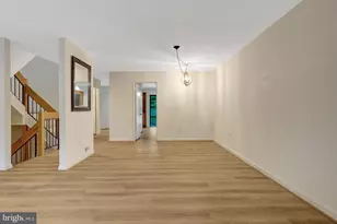 1752 Wainwright Dr, Reston, VA 20190 - Photo 8