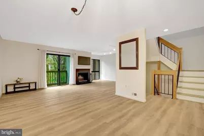 1752 Wainwright Drive, Reston, VA 20190 - Photo 6