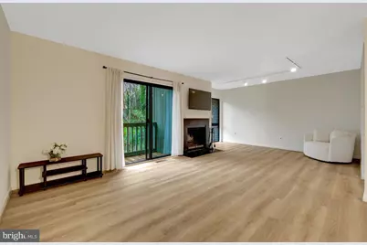 1752 Wainwright Drive, Reston, VA 20190 - Photo 4