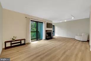 1752 Wainwright Dr, Reston, VA 20190 - Photo 4