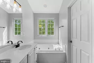 14326 Stonewater Ct, Centreville, VA 20121 - Photo 18