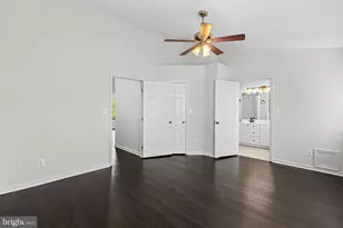 14326 Stonewater Ct, Centreville, VA 20121 - Photo 16