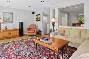 12062 Edgemere Cir, Reston, VA 20190 - Photo 8