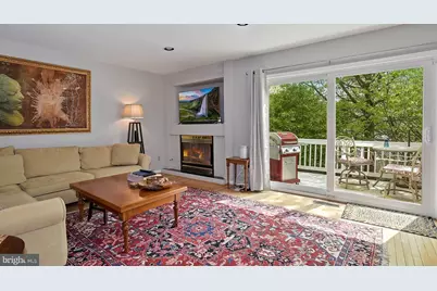 12062 Edgemere Circle, Reston, VA 20190 - Photo 6