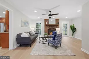 3244 Duck Pond Ct, Herndon, VA 20171 - Photo 4