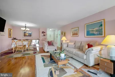 8380 Greensboro Drive #303, McLean, VA 22102 - Photo 10