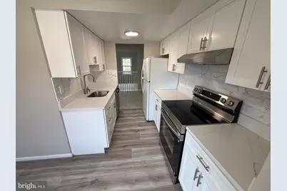 4924 McFarland Drive, Fairfax, VA 22032 - Photo 2